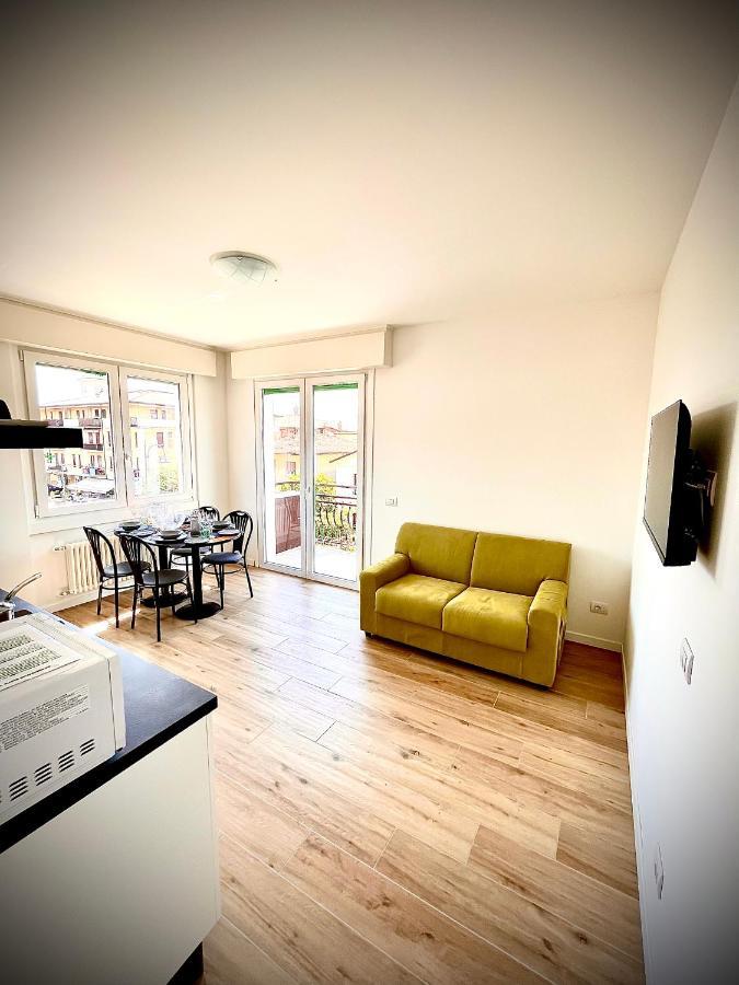 Berengario Suites Torri Del Benaco Bagian luar foto