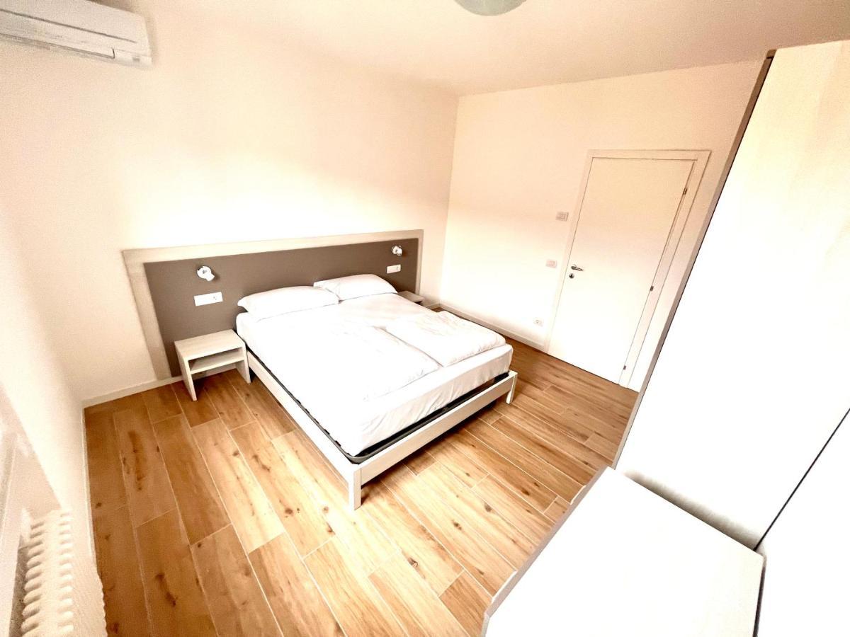 Berengario Suites Torri Del Benaco Bagian luar foto