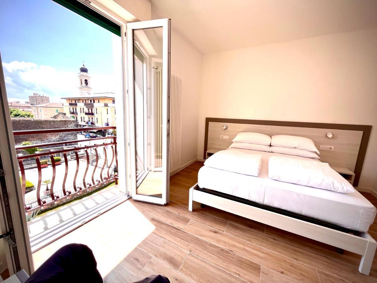 Berengario Suites Torri Del Benaco Bagian luar foto