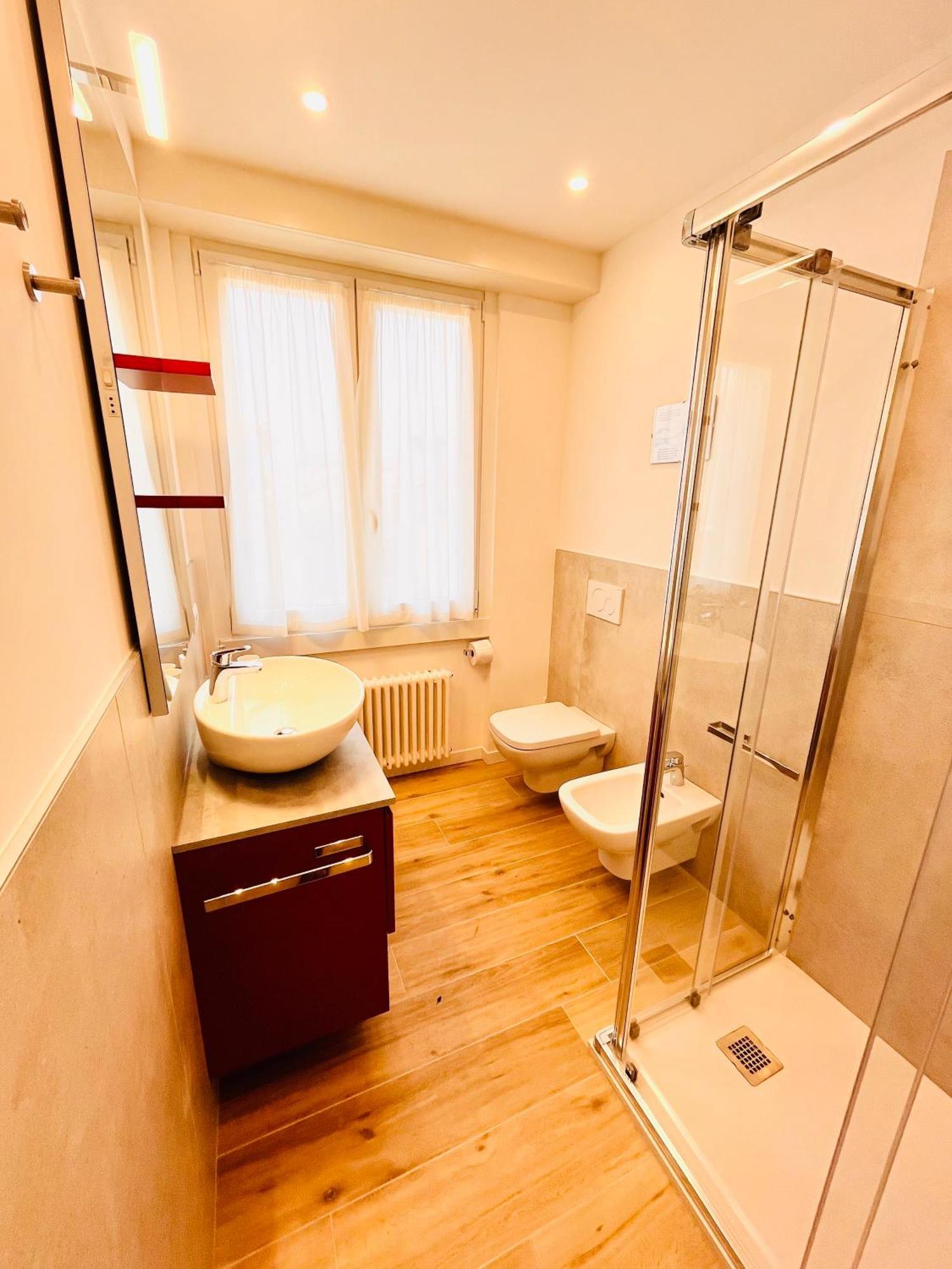 Berengario Suites Torri Del Benaco Bagian luar foto