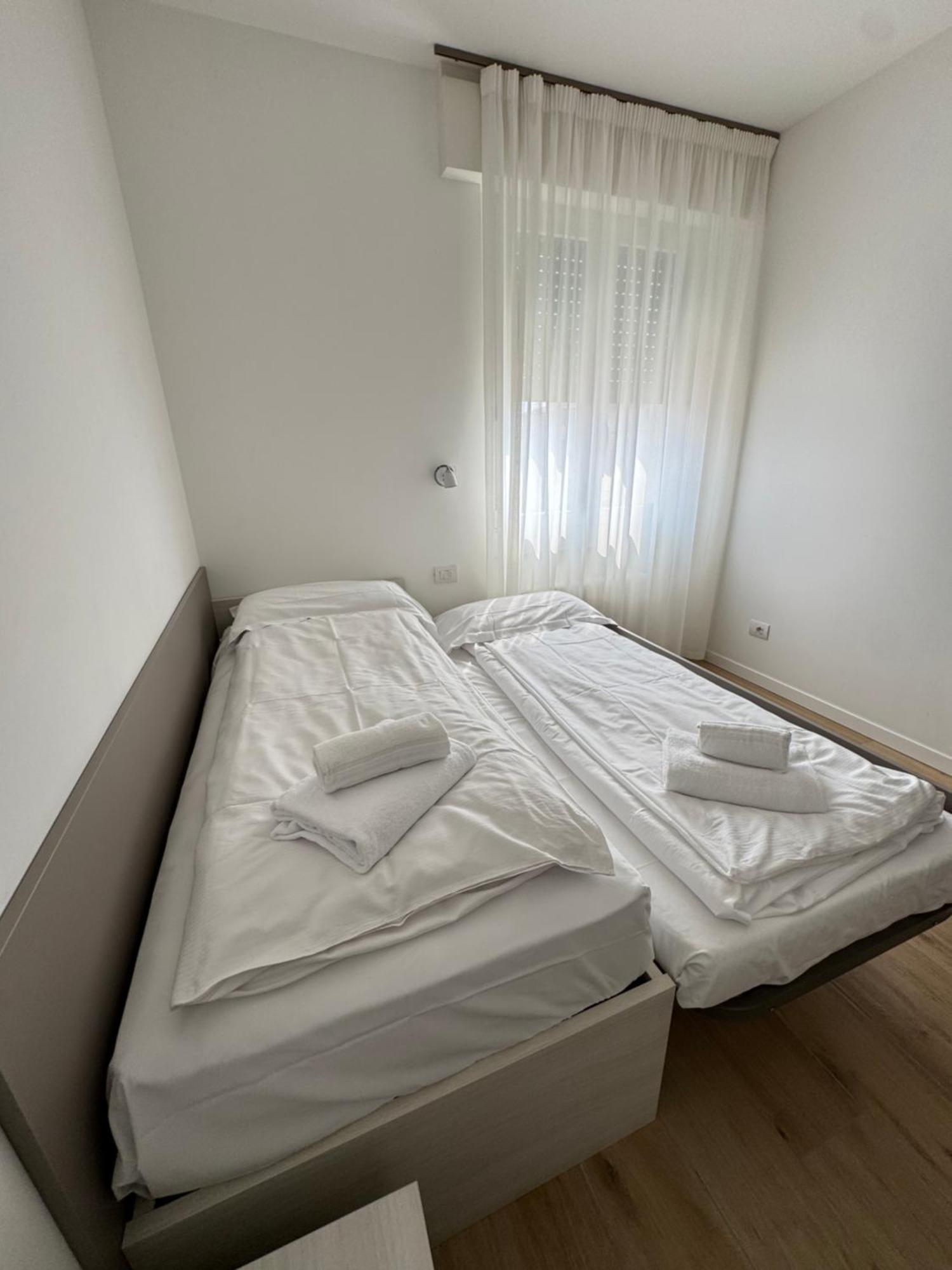 Berengario Suites Torri Del Benaco Bagian luar foto